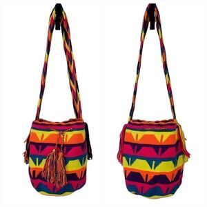 Colombia Wayuu Tribe Hand Knitted Mochila Fringe Bucket Bag